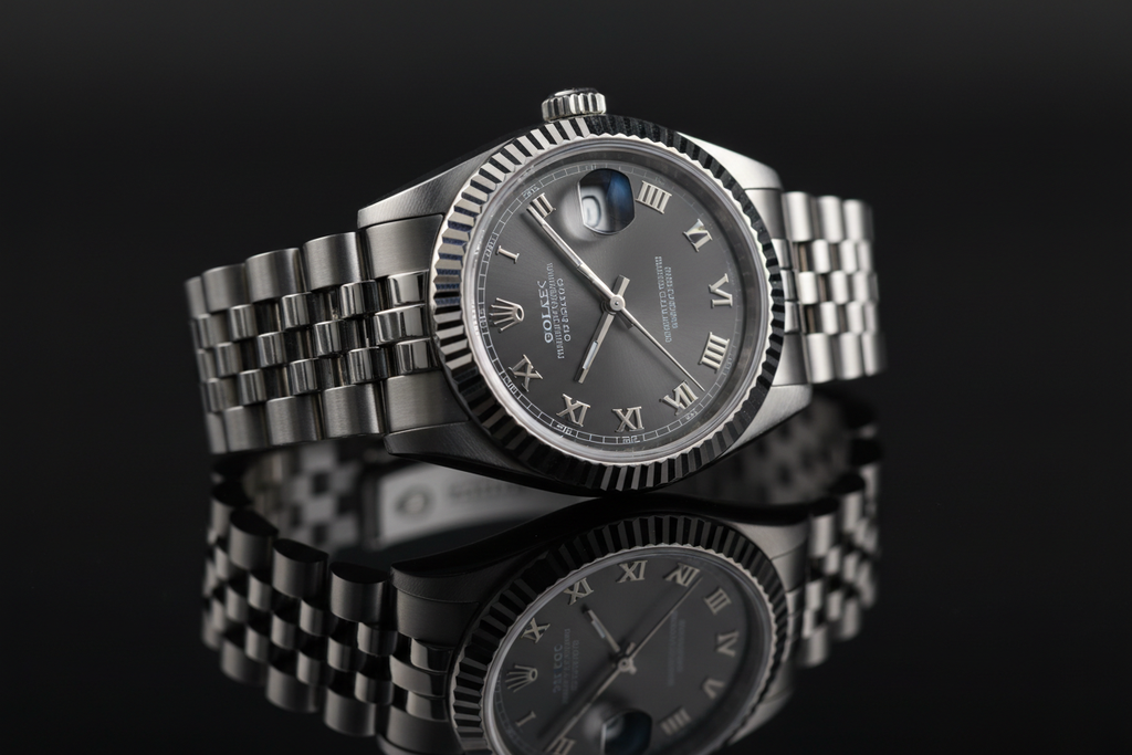 DateJust Grey Roman Dramatic View